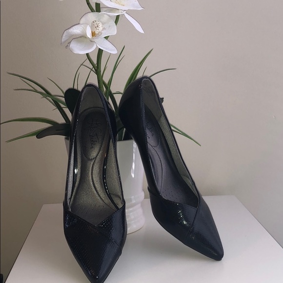 Life Stride Black Pumps - Picture 6 of 7